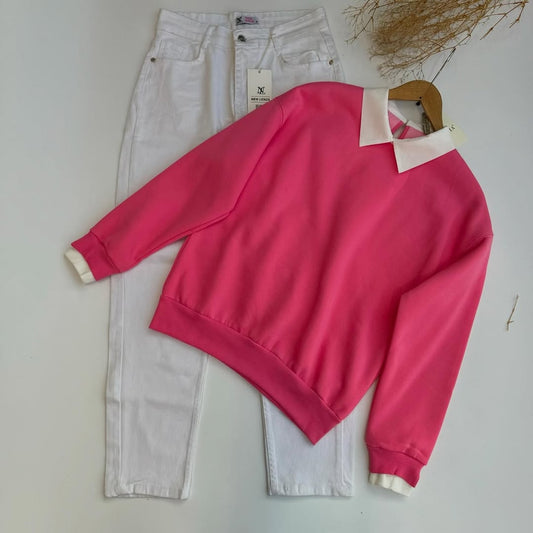 PINK COLLAR SWEATSHIRT - WHITE WIDE LEG JEANS
