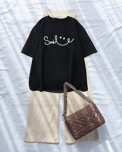 Black T-shirt Smile - Beige High Waist Flapper