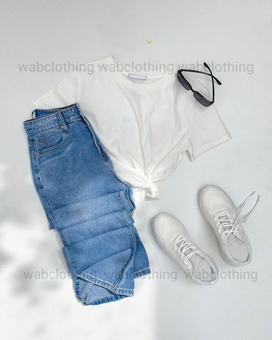 Mid wide leg jeans - White t-shirt