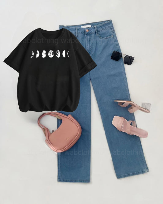 Sky Blue wide leg jeans - Black t-shirt moonit journey