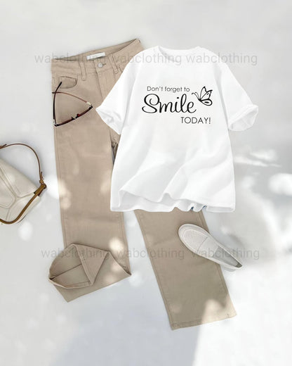 Beige wide leg jeans - White t-shirt don't forget to smile