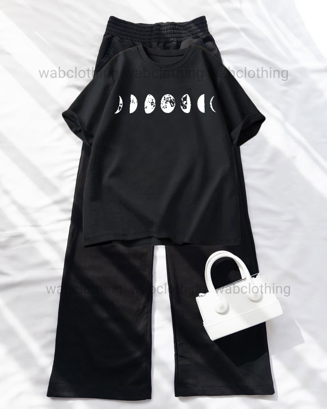 Black T-shirt Moonit Journey - Black High Waist Flapper