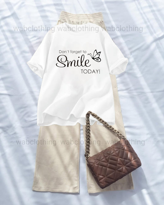 White T-shirt Don't forget to smile - Beige High Waist Flapper